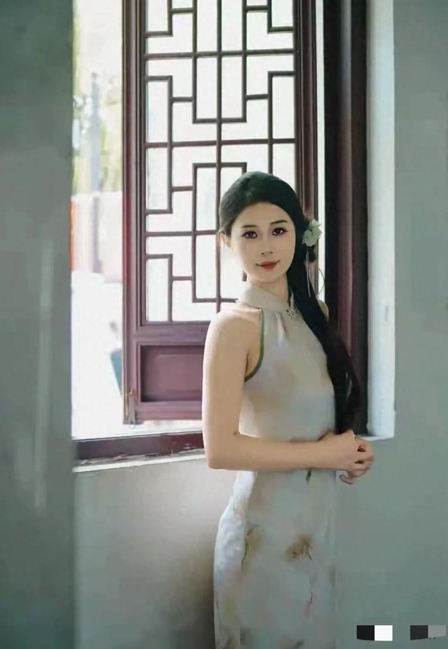 江苏徐州一校花仙姿玉色 堪称上帝吻过的容颜 美得让人移不开眼