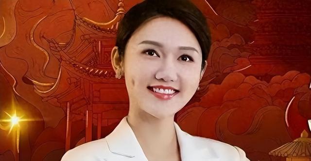 不装了！央视主持人龙洋新身份曝光，36岁的她早已走上另一条道路