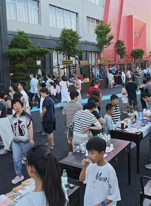 莆田这个集市，太太太火爆啦！
