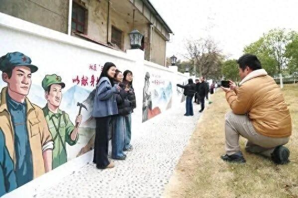 九江又添新地标！江西省首个地质网红墙落地柴桑区