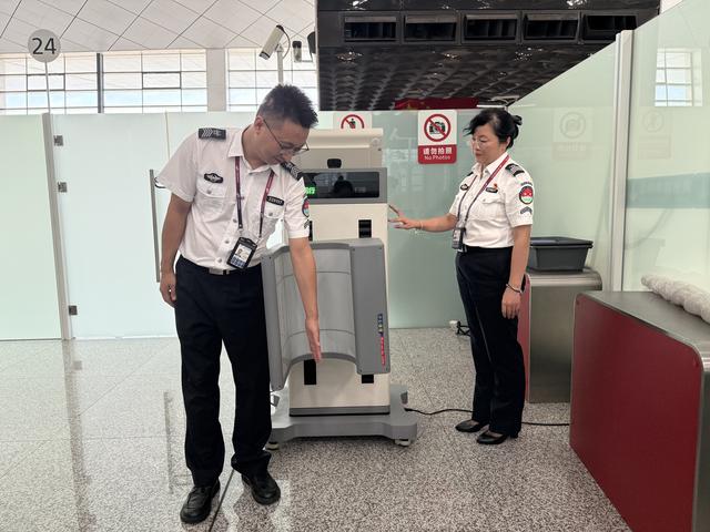 “免拆”过检！郑州机场安检新设备温暖特殊旅客出行路
