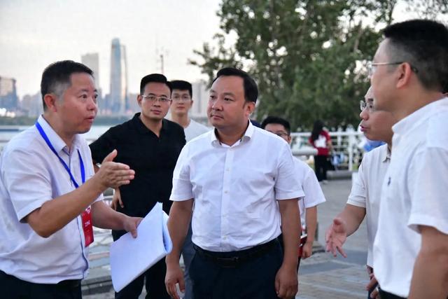 涂晓晖调研检查“爱我英雄城·骑行阅赣江”大型骑行活动红谷滩区筹备工作