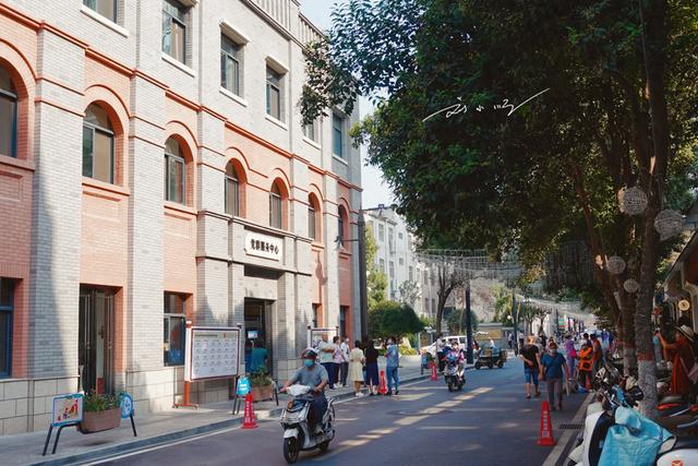 郑州市中心藏着一条“网红街”：民国风情满满，游客争相来打卡？