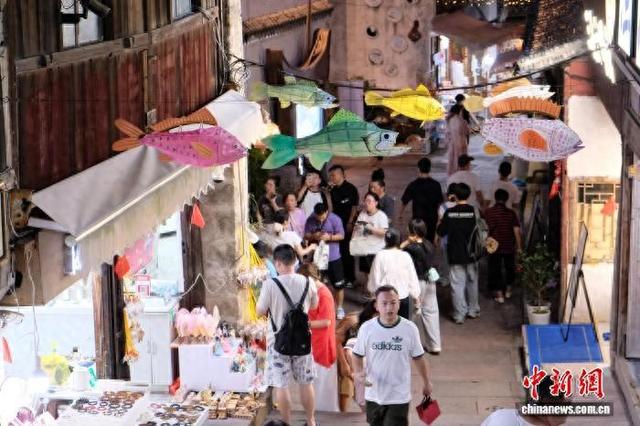 文旅观察：浙江小镇如何破解“旺季依赖症”？
