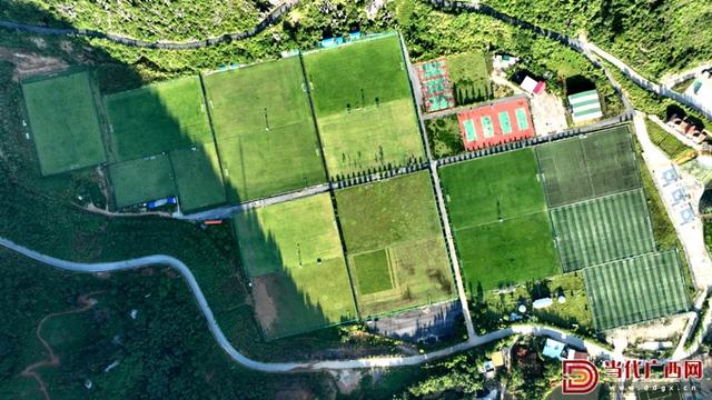 矿坑变球场、臭水河成公园，贺州生态修复绘就文旅产业新画卷