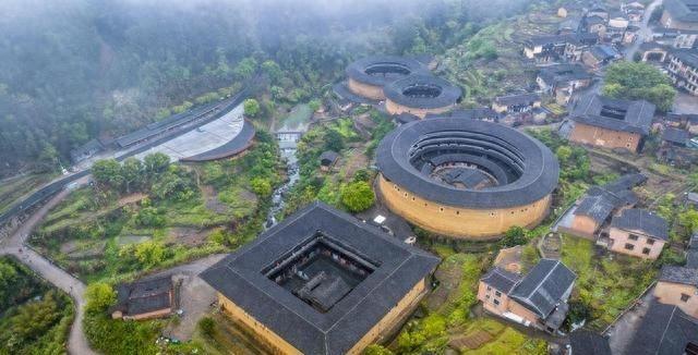 不愧是神秘壮观的东方古城堡！探秘永定土楼，赏世界奇观！