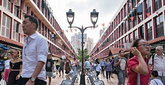 此小国领土太小，无奈填海半世纪，填出50个村，领土扩大四分之一