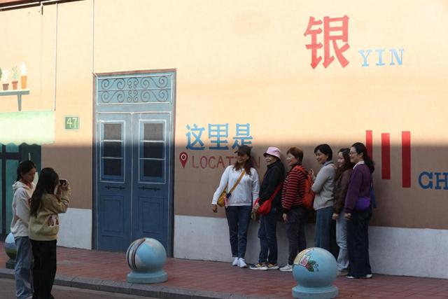 我们的宁夏·烟火 | 一张城市文旅新名片，由银川老街创意墙绘擦亮