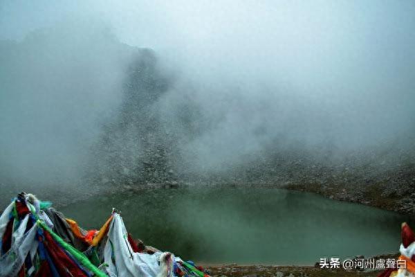 临夏附近的天然水池