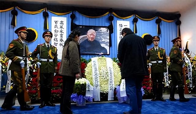 2007年薄一波去世后，子女公开发布声明，澄清了他身上的两大谣言