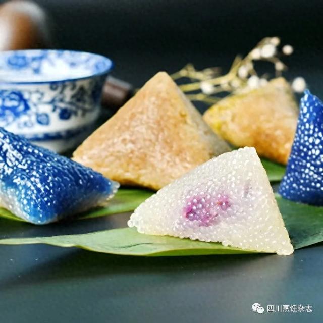 做粽子手工的方法（又到端午粽子飘香时水晶粽传统粽包制方法）