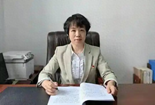 山东给力！“女校长”任上被揪出，校长当了16年，可惜