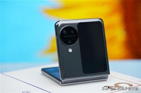 OPPO 小折叠要回来了！这次的配置，简直让人坐不住