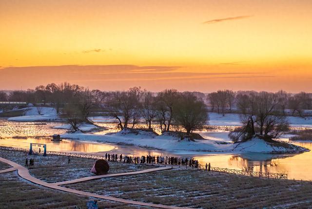 呼和浩特玉泉区：“千岛湖”畔迎客来