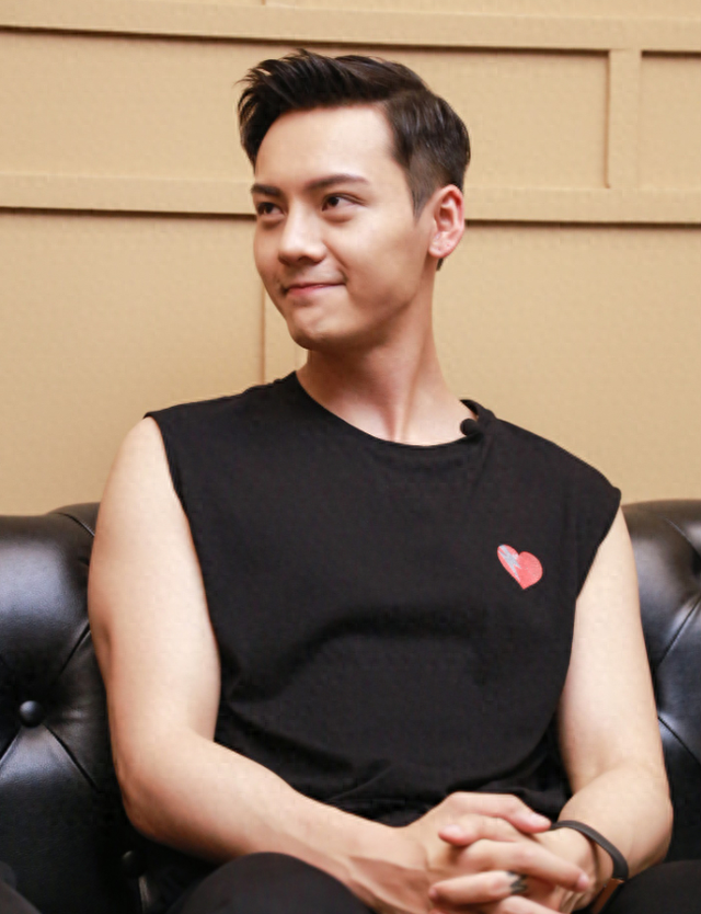 官宣离婚不到24小时，江一燕被扒底朝天，隐婚生女只是冰山一角