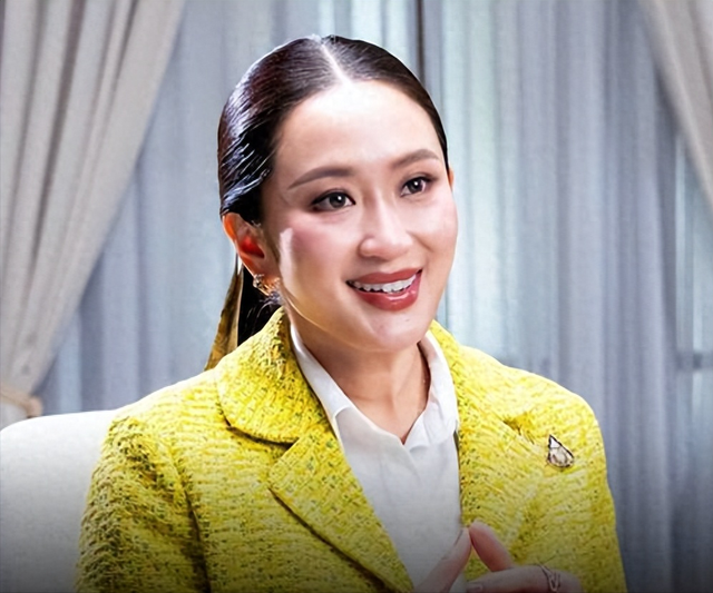 离婚不离家！看到如今佩通坦的窘境，才知他信家族最大的底气是她