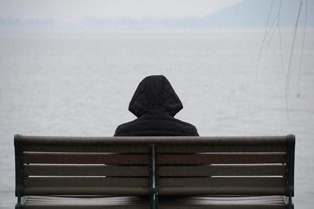 科学家研究发现，单身时间过长会影响年轻人的身心健康