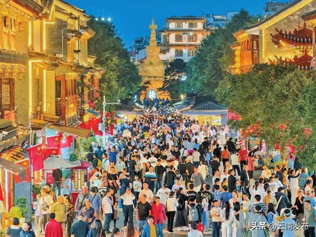 国庆中秋假期云南日均接待游客量较去年增长10.7%