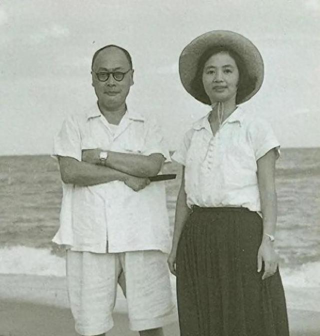 下属请示市委书记唐亮，陈毅来南京如何招待，唐：做川菜，吃大龙