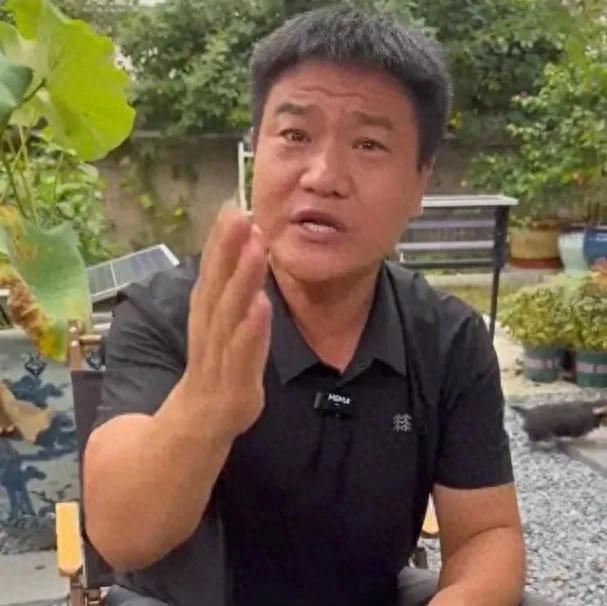 699元手机“罗生门”：老陈打假变“自打脸”，直播水有多深？