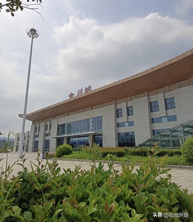 狂赚7亿不飘！合川文旅把“按猪”变年俗，这操作太实在