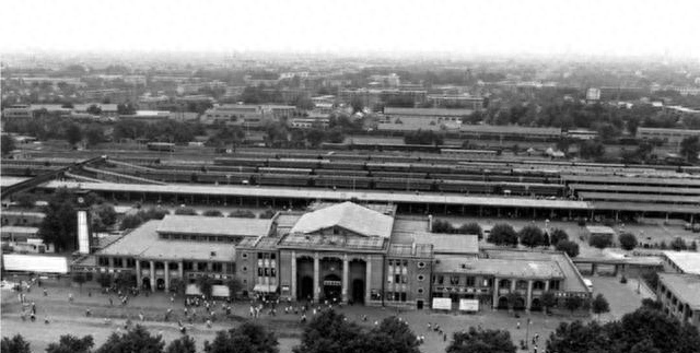 70多年前的大雪天，毛主席为啥决定把河南省会由开封迁至郑州？