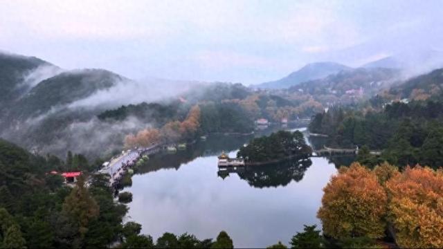 江西庐山：秋意斑斓如画 多重优惠促秋游