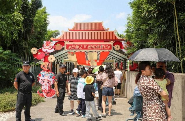 疯狂独轮车攻略（峨眉山脚藏了个让全家嗨翻天的小香港）