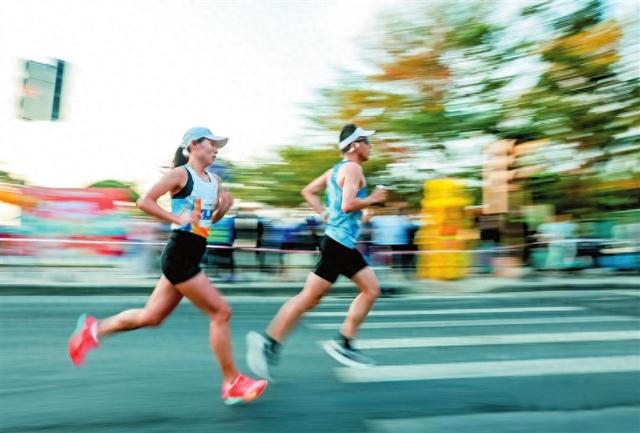 封关后的首个年末，三亚为何这么热闹？