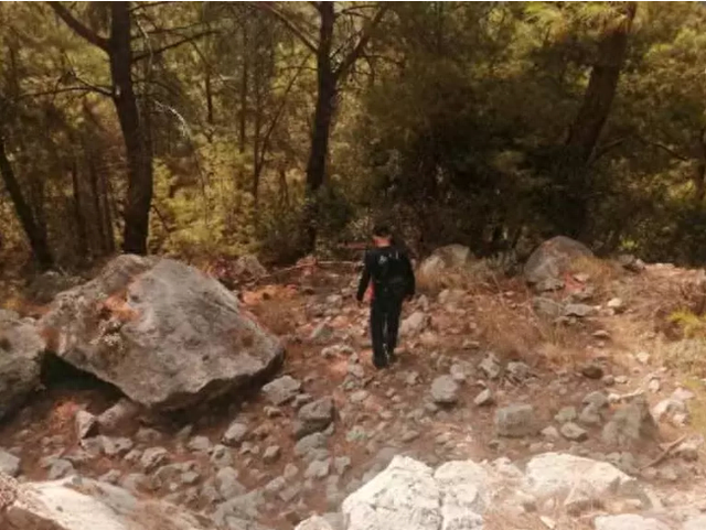 30岁中国游客在土耳其山区徒步时失联，遗体在一陡峭山坡下被找到