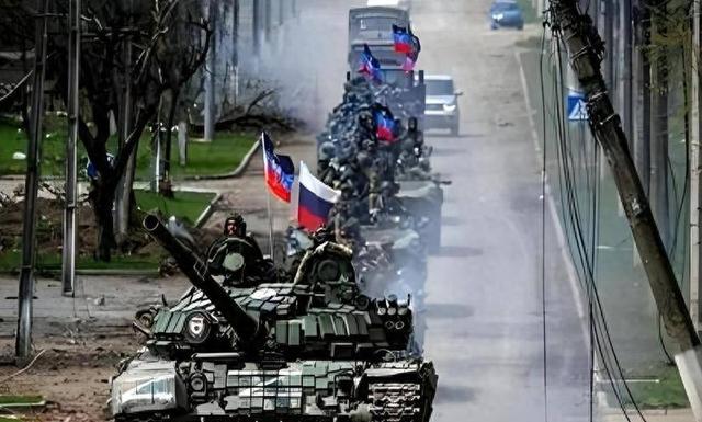 俄乌打了1000多天，各国才发觉不对劲：中国一开始的选择没错