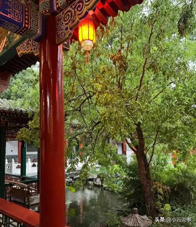 李湘终于晒出北京小院，古色古香似现实版大观园