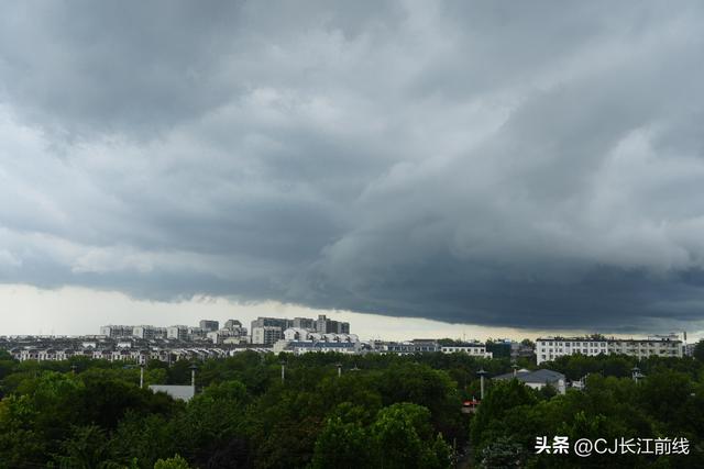 河南淮滨：雨前景色更美丽