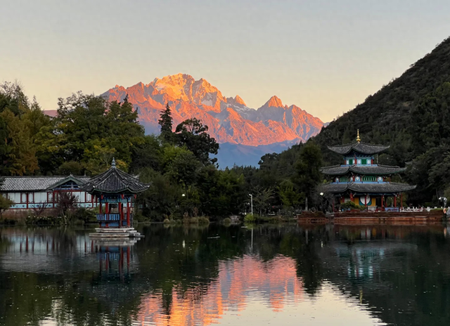 丽江：美景引客来 冬游正当时