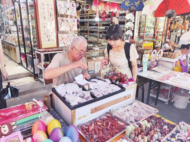 打卡西安特色街区 感受城市慢生活