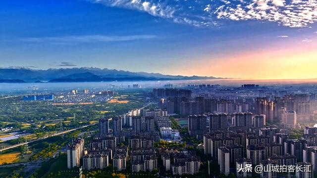 四川建有三环路的宝藏县级城市，物产丰饶方言特别，好吃又好玩！