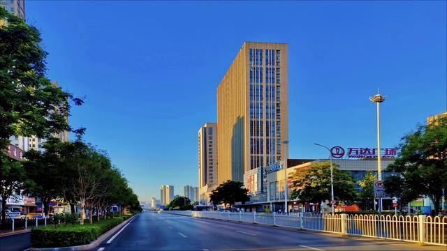 家门口的风景——万达广场