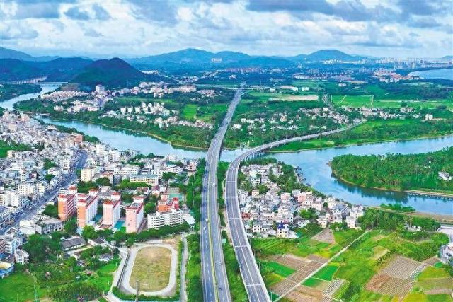 雨林向海丨三亚海棠区营头村：一村藏红韵 一河蕴繁华