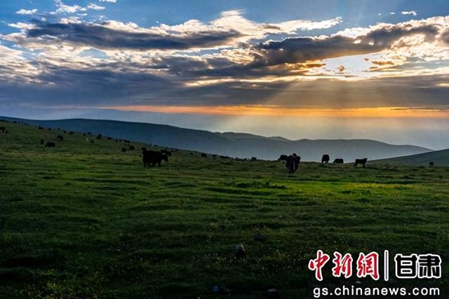 榆中的绝美晚霞你看了吗？