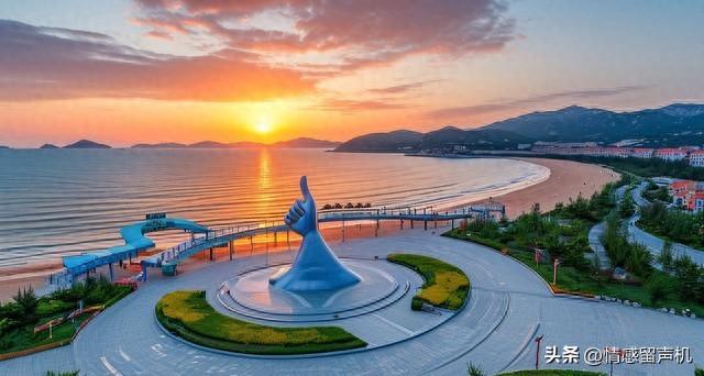 别再卷热搜了！这座“隐形”小城，游客少一半，收入却暴涨38%！
