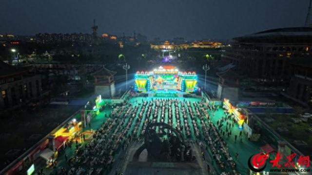 10天狂欢启幕! 2025郓城青岛啤酒节点燃城市夜经济