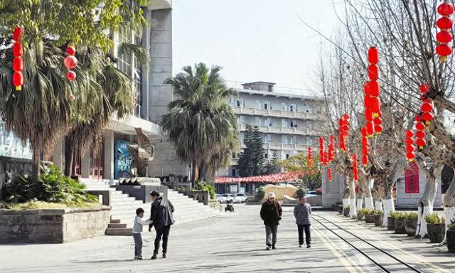 游客新春打卡六合丝绸博览园 解锁百年丝绸的时光之美