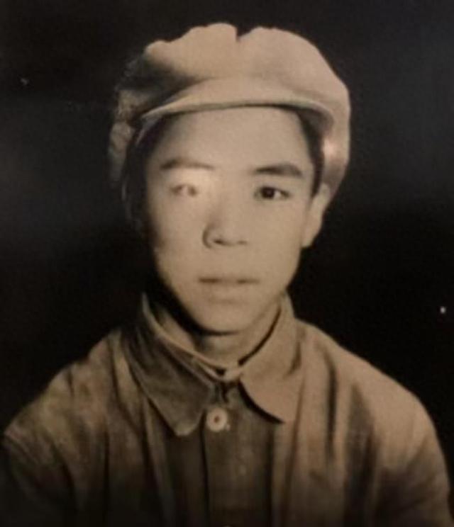 相册名字独特（从小八路到白求恩式好军医95岁抗战老兵刘世钺）