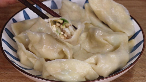 豆腐馅饺子的做法（入秋后吃肉不如吃它）