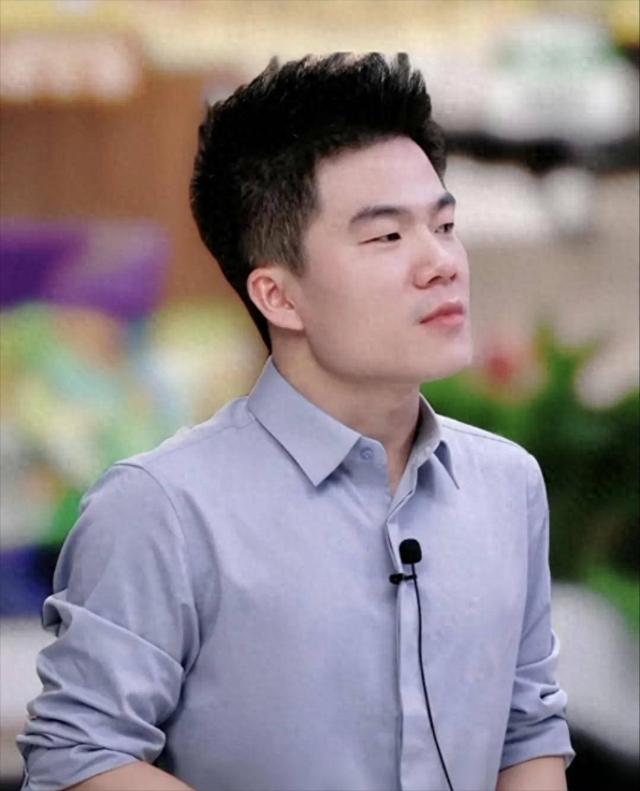 官媒发文，官宣与辉同行传来“噩耗”，网友：董宇辉该何去何从