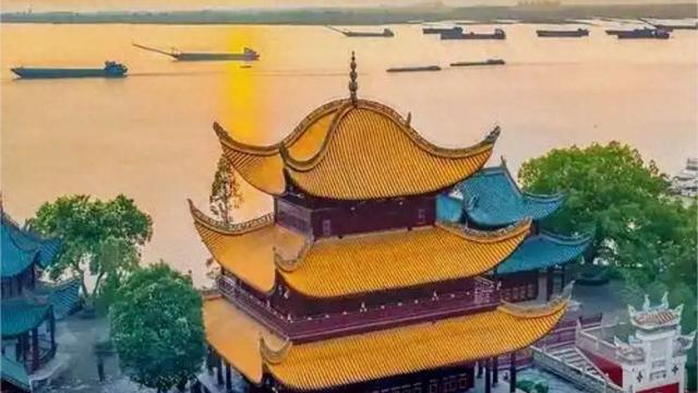 长烟一空的的原文及翻译（岳阳楼记中悲喜两段译文后）