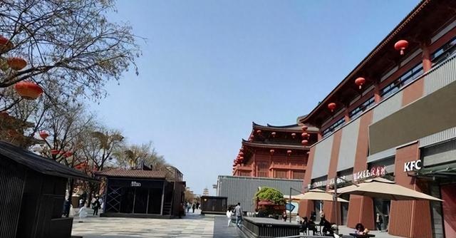 文旅项目陷“倒闭潮”，花20亿打造的古城，游客不买账亏损超10亿