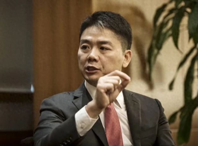 钱多也没什么用？51岁刘强东对大儿子的“亏欠”，至今都难以弥补