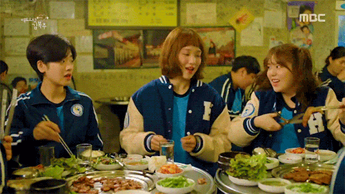 一个人值不值得深交，看ta吃饭的样子就知道了