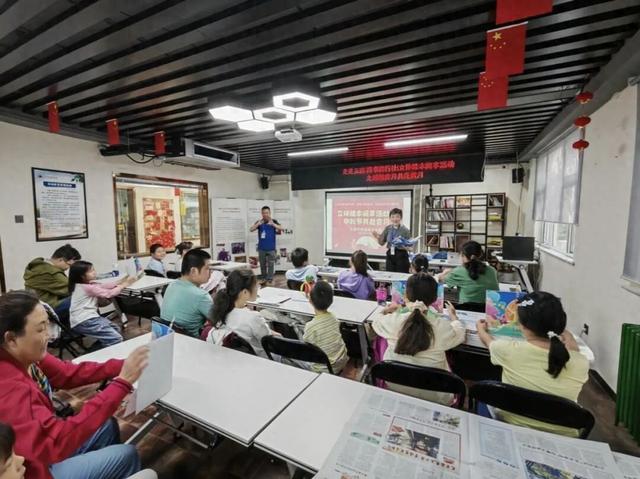 石景山区：五里坨街道图书分馆，打造居民家门口的文化旅行打卡地